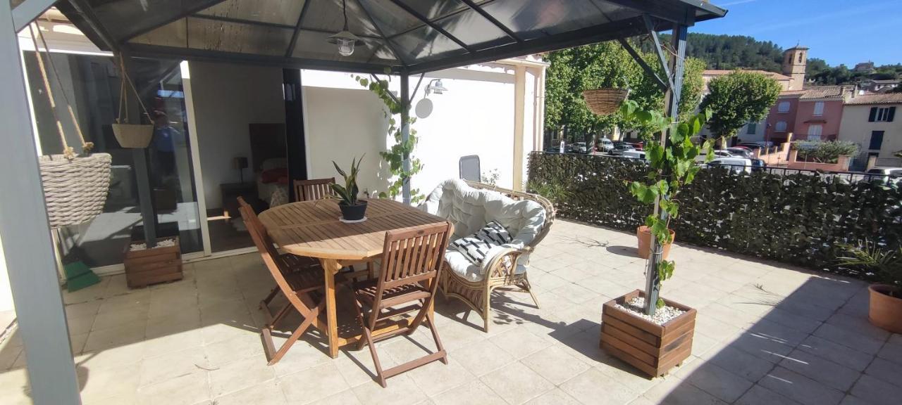 Appartement Provencal Avec Terrasse Dans Le Var Les Arcs-sur-Argens Exterior photo